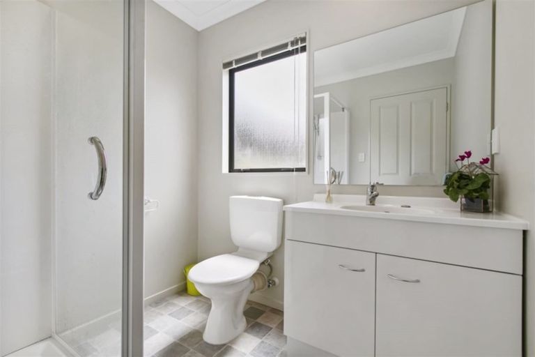 Photo of property in 153b Colwill Road, Massey, Auckland, 0614