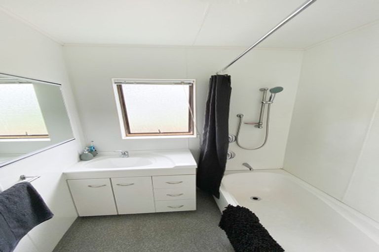 Photo of property in 44 College Road, Edgecumbe, 3120