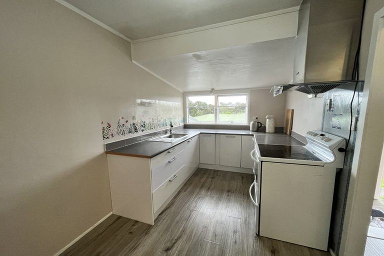 Photo of property in 1/58 Manuka Road, Glenfield, Auckland, 0629