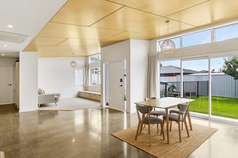 Photo of property in 2/2a Rhodes Street, Parkside, 7910