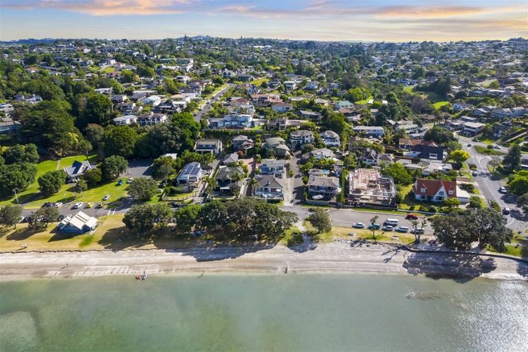 Photo of property in 23 Shelly Beach Parade, Cockle Bay, Auckland, 2014