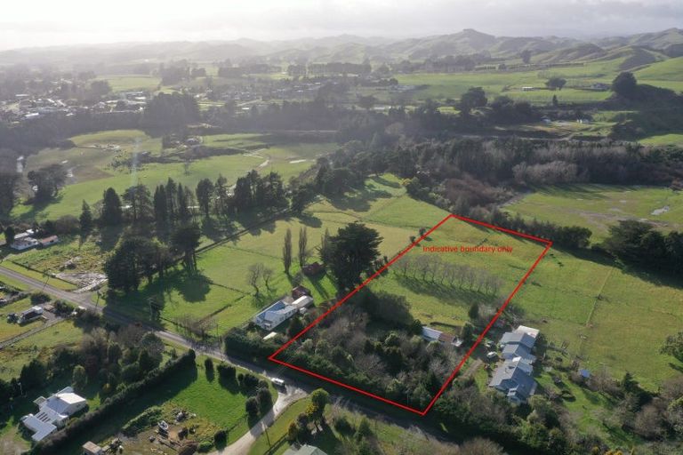 Photo of property in 69 Stanly Street, Eketahuna, 4900