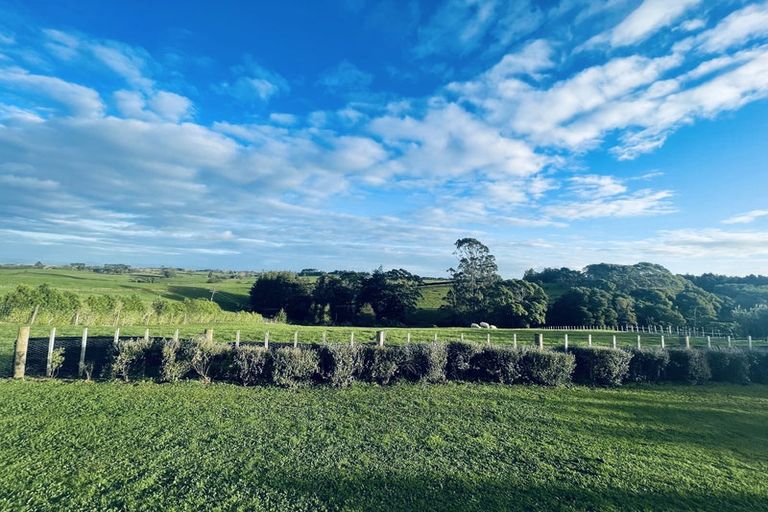 Photo of property in 101a Logan Road, Pukekawa, Tuakau, 2696