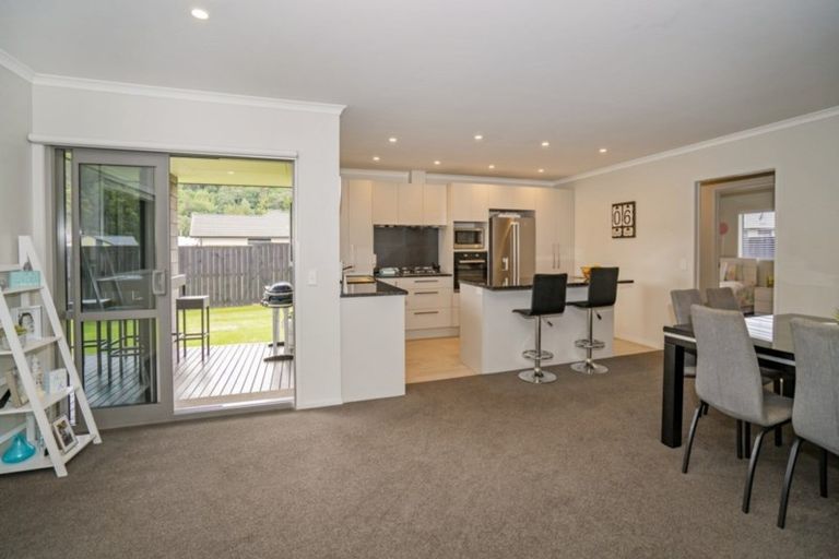 Photo of property in 325 Cook Drive, Whitianga, 3510