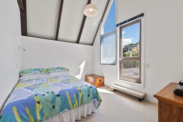 Photo of property in 18 Amante Crescent, Mairangi Bay, Auckland, 0630