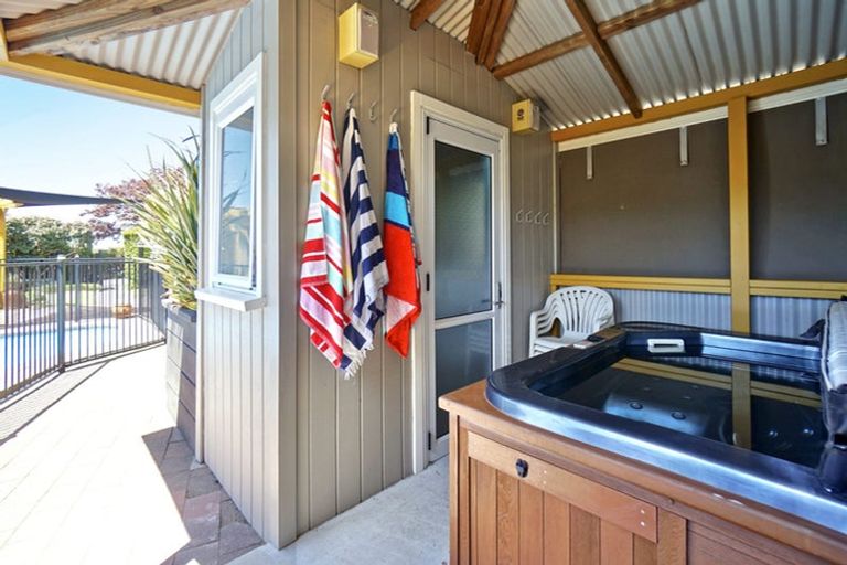 Photo of property in 121 Boucher Avenue, Te Puke, 3119