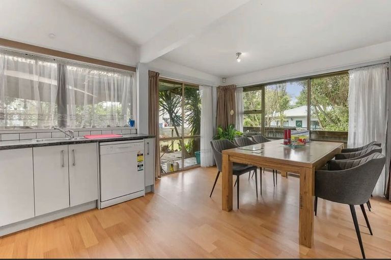 Photo of property in 13d James Road, Manurewa, Auckland, 2102