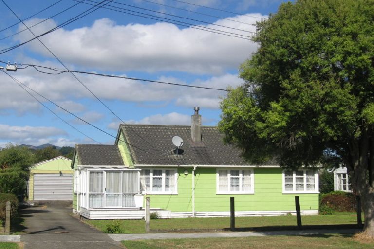 Photo of property in 12 Hazel Street, Ebdentown, Upper Hutt, 5018