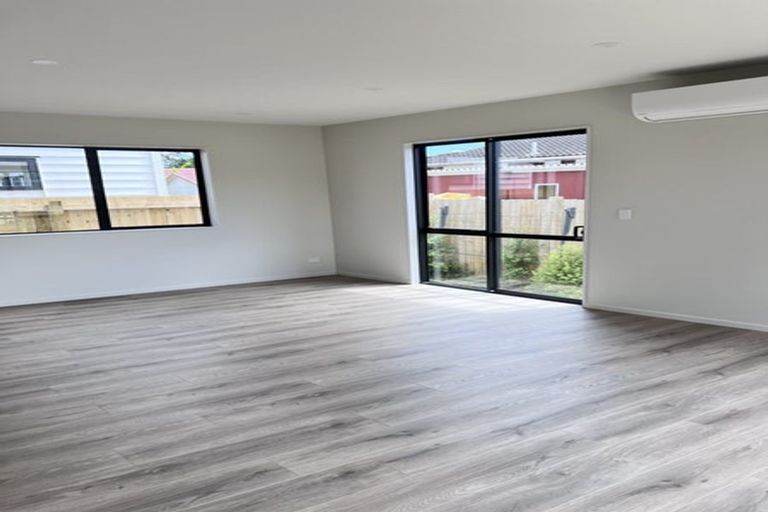 Photo of property in 23a Studfall Street, Pakuranga Heights, Auckland, 2010