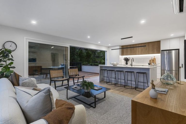 Photo of property in 1/14 Surville Place, Mairangi Bay, Auckland, 0630