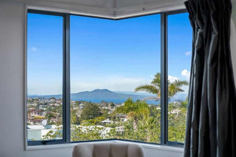 Photo of property in 6 Elsfield Place, Torbay, Auckland, 0630