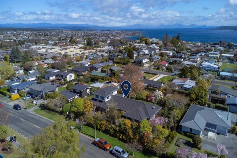 Photo of property in 31 Kotare Street, Hilltop, Taupo, 3330
