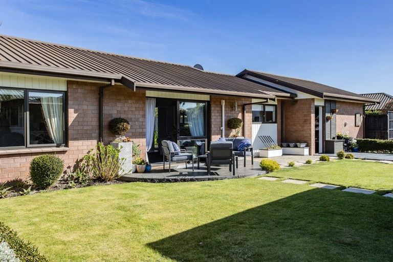 Photo of property in 26 Melford Close, Rangiora, 7400
