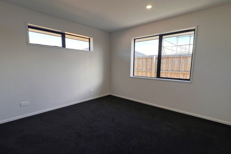 Photo of property in 132 Shillingford Boulevard, Rolleston, 7615