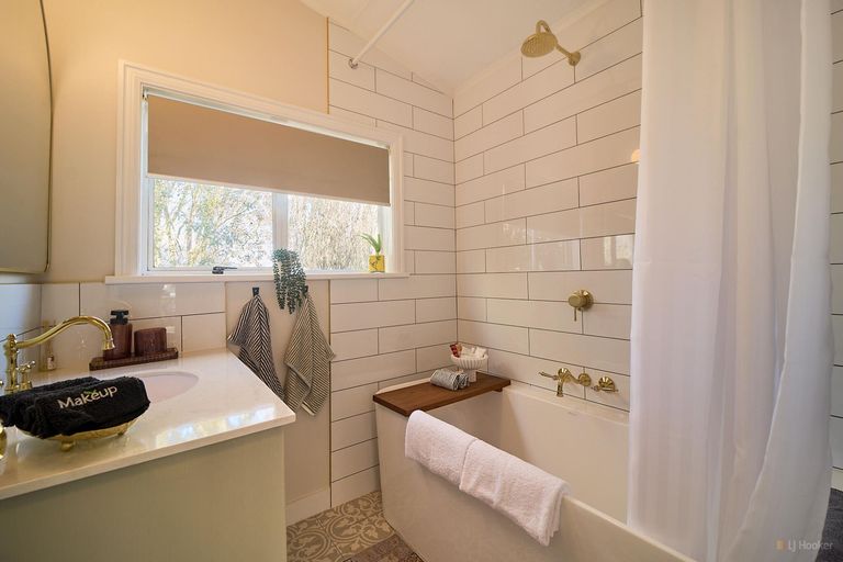 Photo of property in 260 Talbot Street, Geraldine, 7930