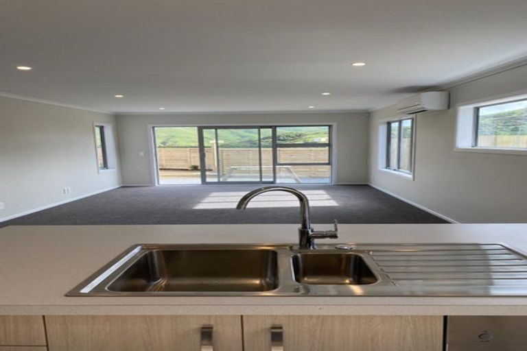 Photo of property in 27 Kairaumati Crescent, Kelson, Lower Hutt, 5010