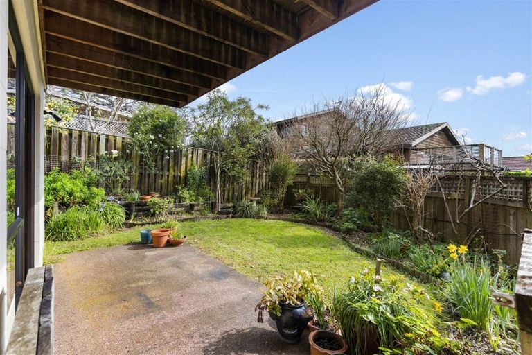Photo of property in 1/3a Charles Dickens Drive, Mellons Bay, Auckland, 2014