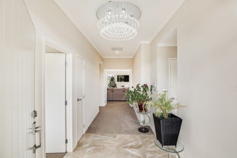 Photo of property in 6 Coach Road, Kingseat, Papakura, 2580