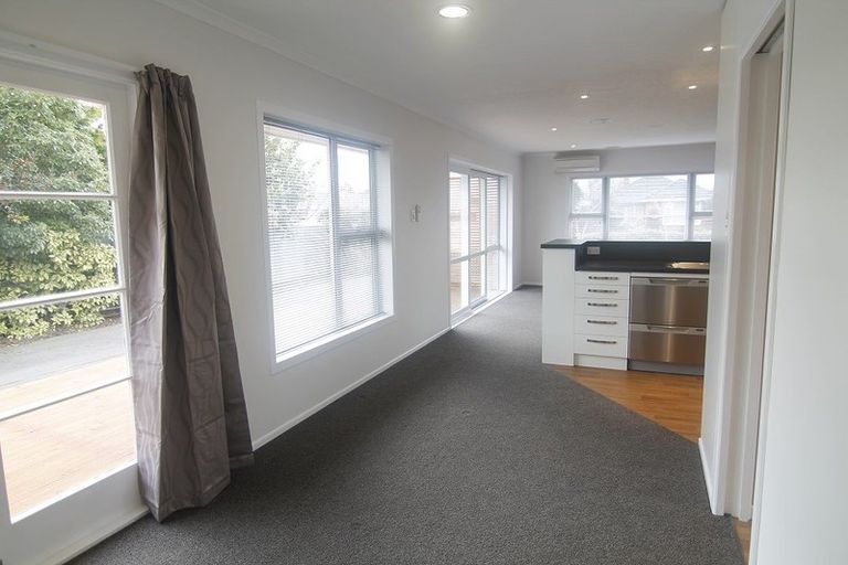 Photo of property in 69 Liverton Crescent, Bishopdale, Christchurch, 8053