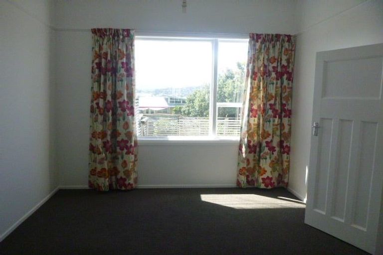 Photo of property in 79 Queens Drive, Lyall Bay, Wellington, 6022