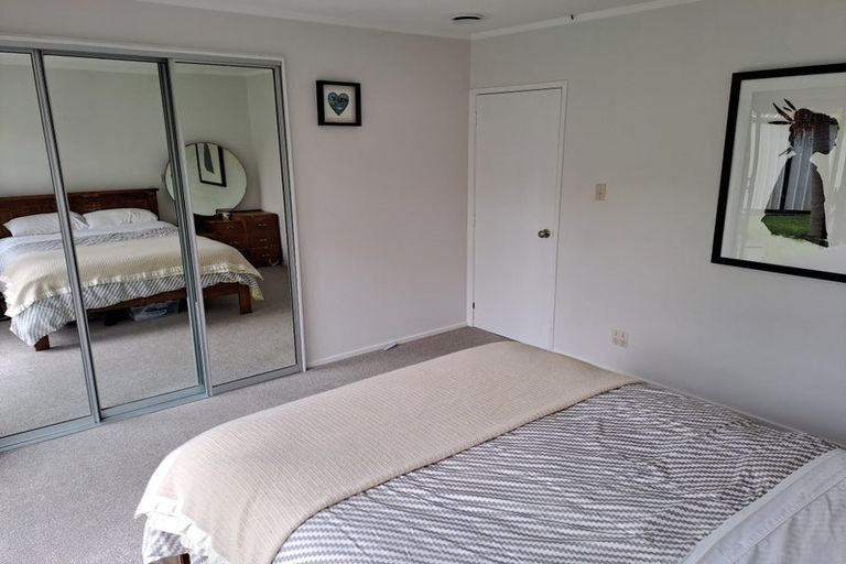 Photo of property in 9 Sealand Place, Mangere Bridge, Auckland, 2022
