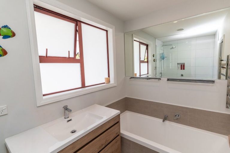 Photo of property in 23a Parkvale Road, Karori, Wellington, 6012