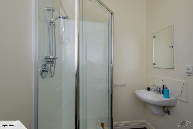 Photo of property in 32 Pipitea Street, Thorndon, Wellington, 6011