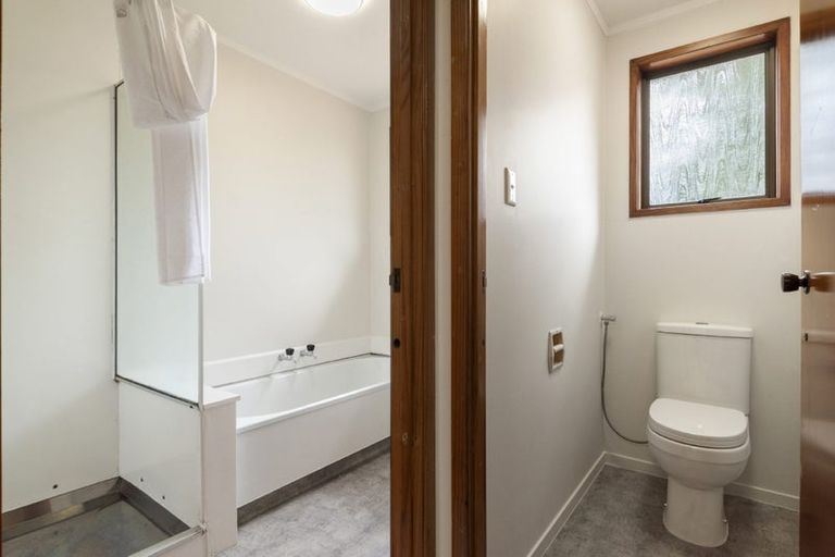 Photo of property in 38 Houston Place, Bayview, Auckland, 0629