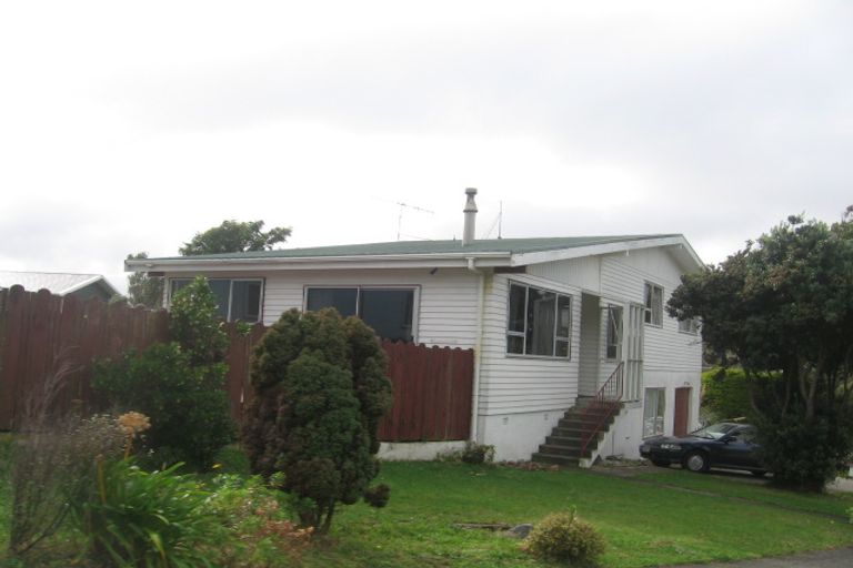 Photo of property in 8 Staithes Drive North, Whitby, Porirua, 5024