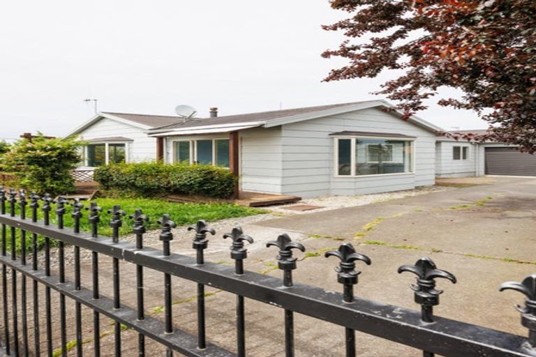 Photo of property in 101 Hillcrest Drive, Kelvin Grove, Palmerston North, 4414