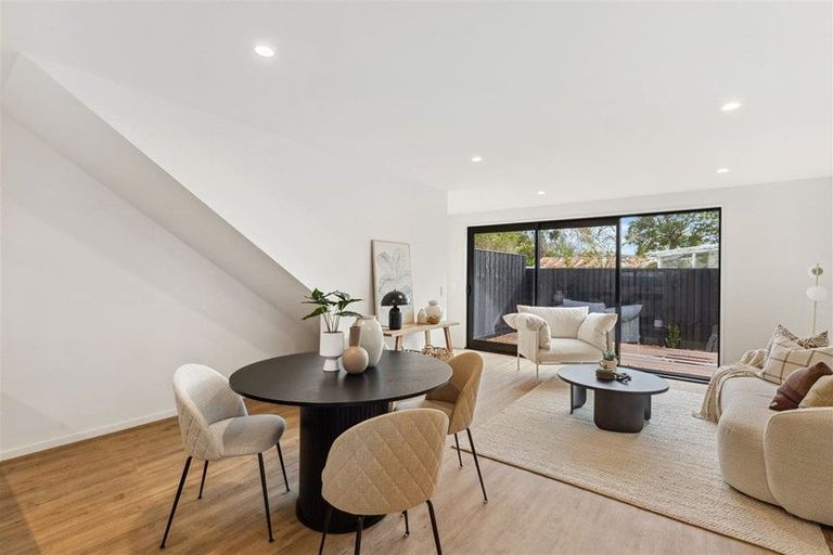 Photo of property in 2/12 Tabart Street, Woolston, Christchurch, 8023