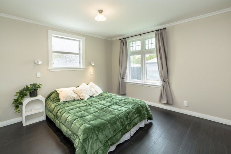 Photo of property in 98 Brandon Street, Featherston, 5710