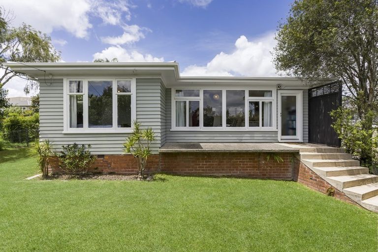 Photo of property in 2/41 Brandon Road, Glen Eden, Auckland, 0602