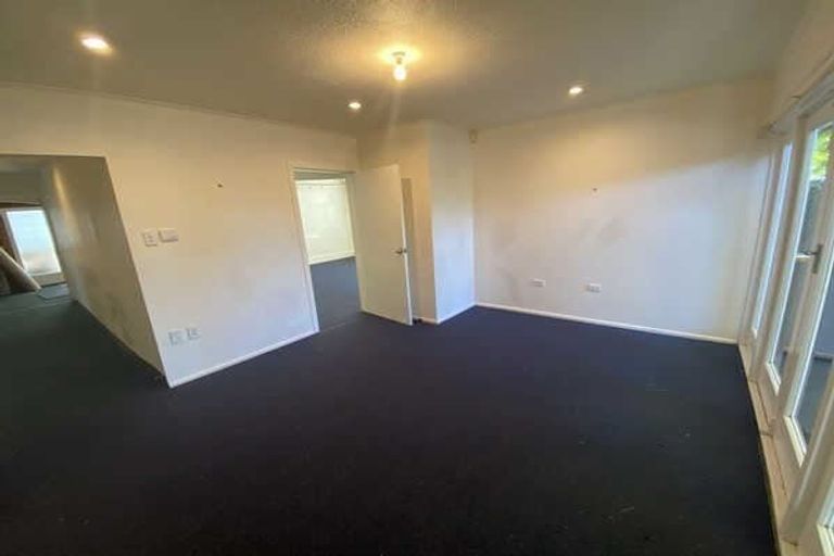 Photo of property in 22 Straven Road, Riccarton, Christchurch, 8011