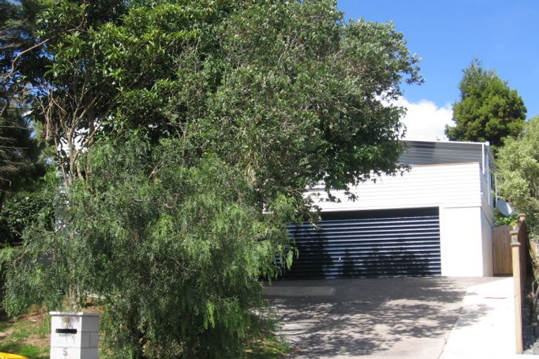 Photo of property in 5 Hague Place, Birkenhead, Auckland, 0626