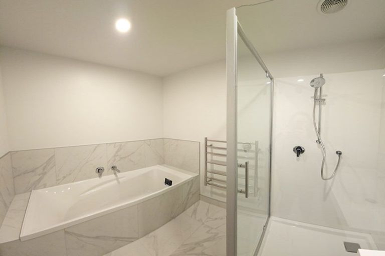 Photo of property in 81 Hokioi Drive, Kenepuru, Porirua, 5022