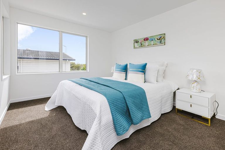 Photo of property in 76a Glenmore Road, Sunnyhills, Auckland, 2010