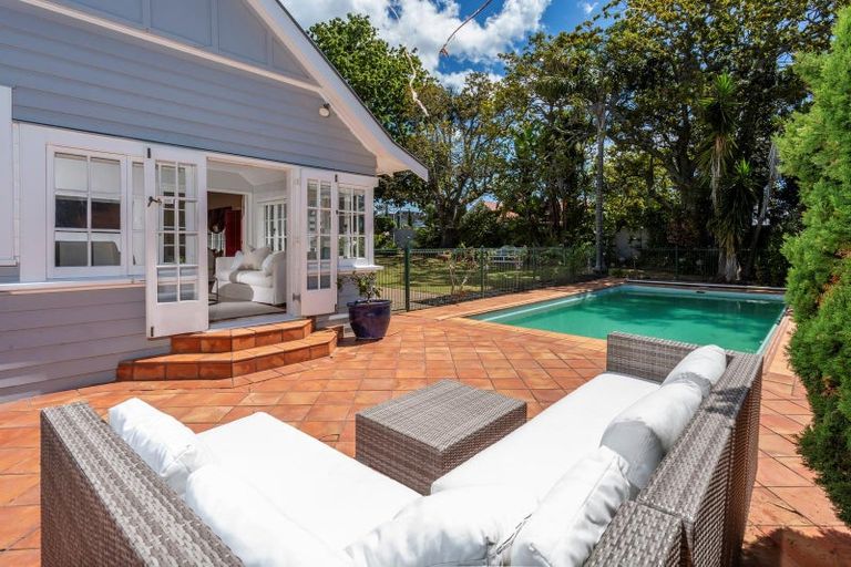 Photo of property in 2 Minnehaha Avenue, Takapuna, Auckland, 0622