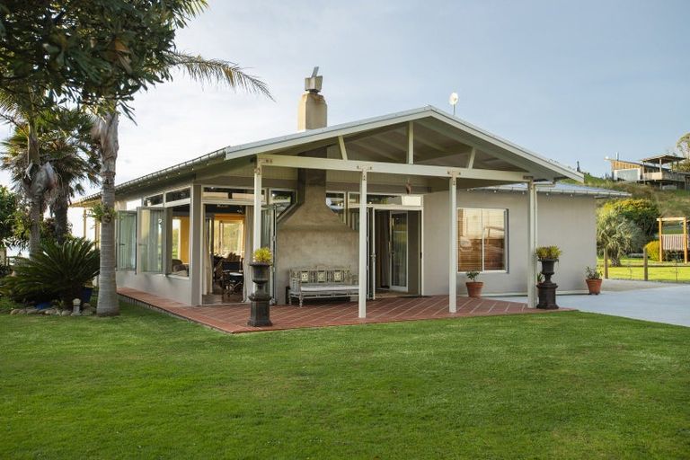 Photo of property in 599 Waihau Road, Tolaga Bay, 4073