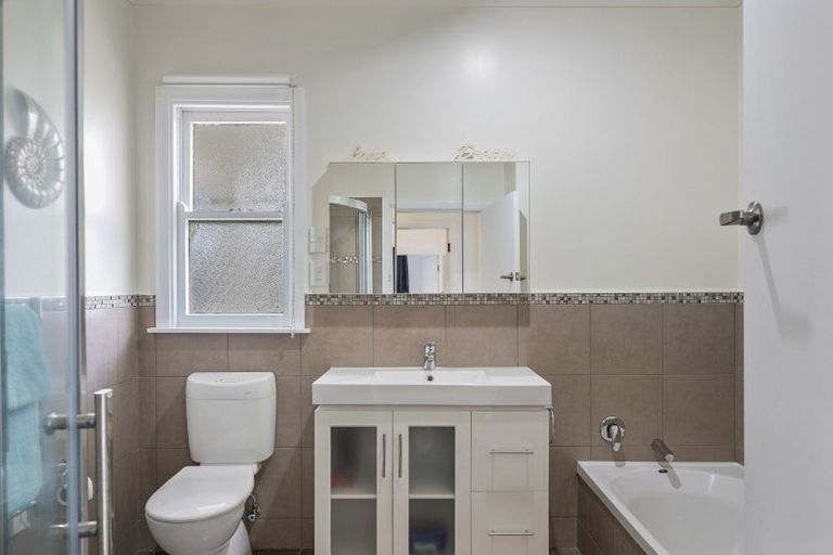 Photo of property in 7 Kawiu Road, Levin, 5510