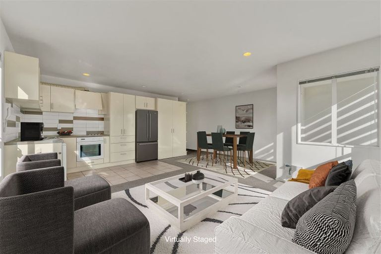 Photo of property in 2/57 Gladstone Road, Northcote, Auckland, 0627