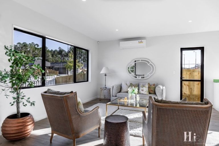 Photo of property in 9 Konoba Avenue, Kumeu, 0810