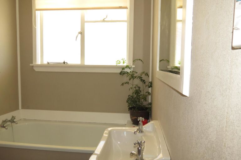 Photo of property in 57 Donegal Street, Cromwell, 9310