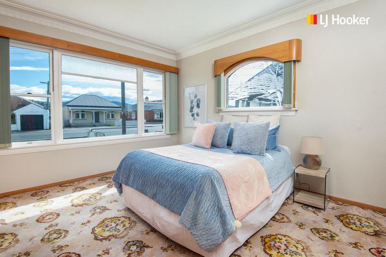 Photo of property in 57 Hargest Crescent, Saint Kilda, Dunedin, 9012
