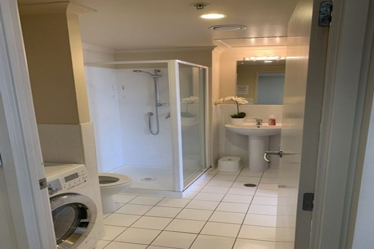 Photo of property in The Rennaissance, 2k/18 Ronwood Avenue, Manukau, Auckland, 2104