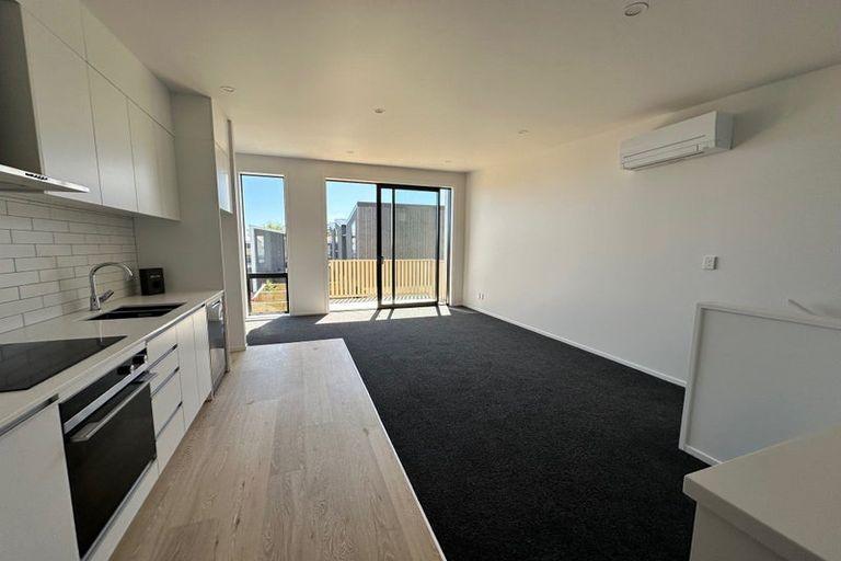 Photo of property in 37 Kamahi Place, Paraparaumu, 5032