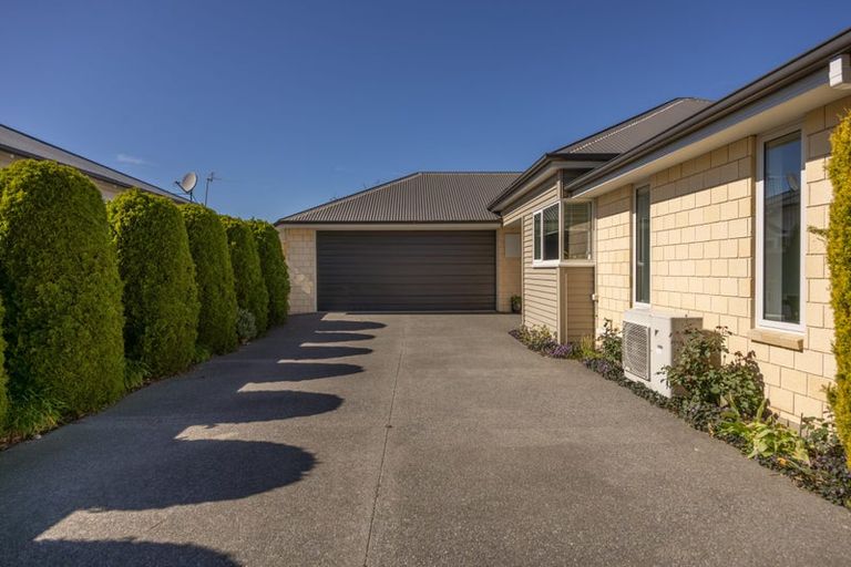 Photo of property in 44 Somerfield Street, Somerfield, Christchurch, 8024