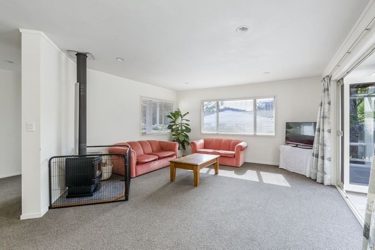 Photo of property in 93 Ladies Mile, Manly, Whangaparaoa, 0930