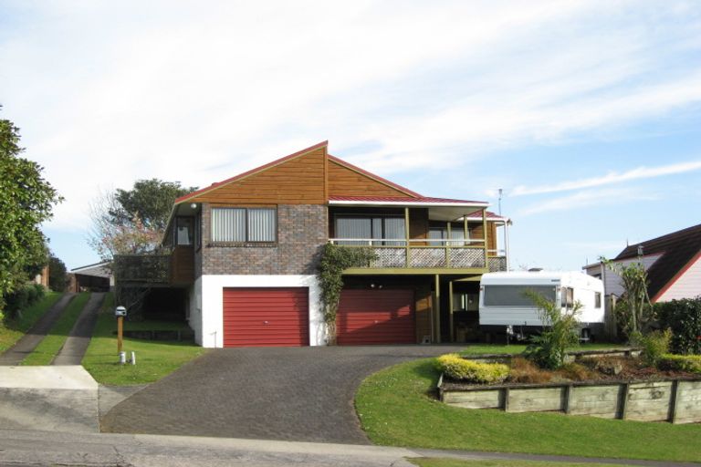 Photo of property in 14 Puketotara Street, Highlands Park, New Plymouth, 4312