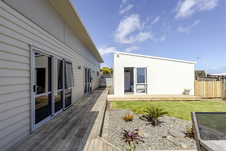 Photo of property in 46 Dillon Drive, Bell Block, New Plymouth, 4312